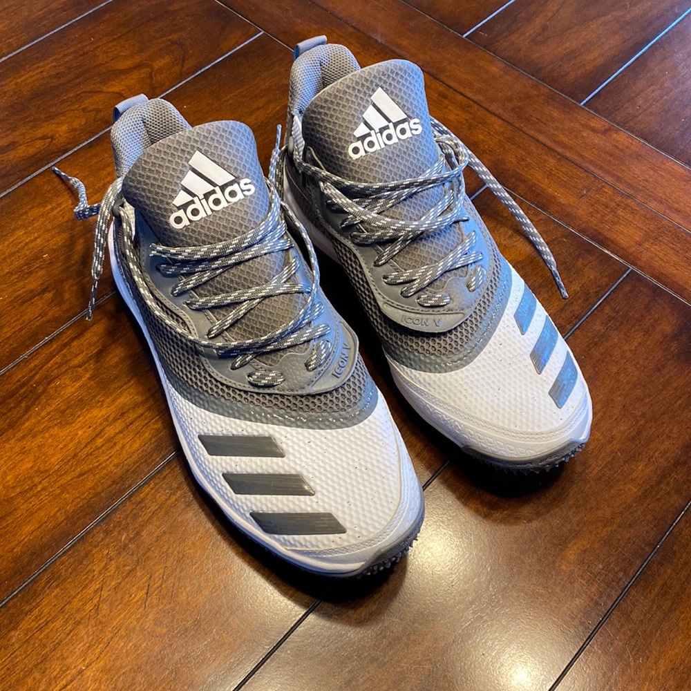 Brand New Adidas ICON V size: 10.5